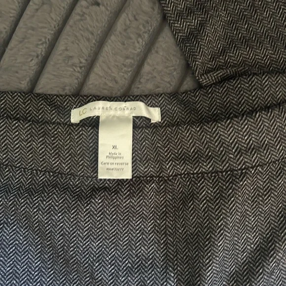 LC Lauren Conrad Charcoal Herringbone Trousers - Picture 2 of 4